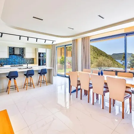 Siren, Female Housekeeper Villa Kas