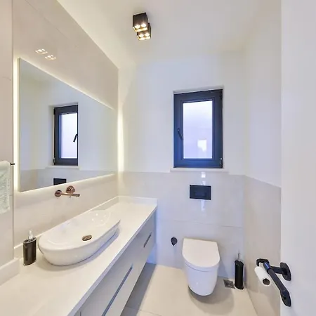 Siren, Female Housekeeper Villa *