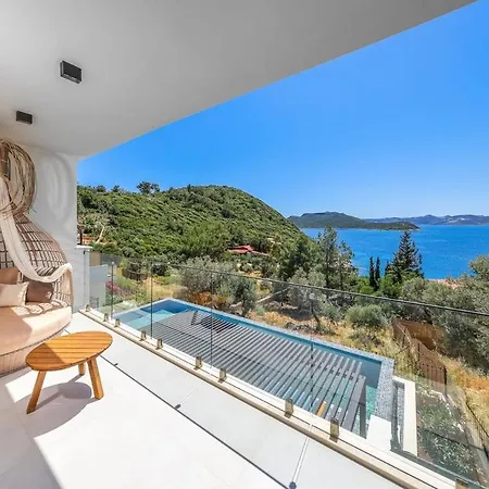 Siren, Female Housekeeper Villa