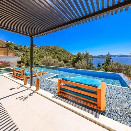 Siren, Female Housekeeper Villa *
